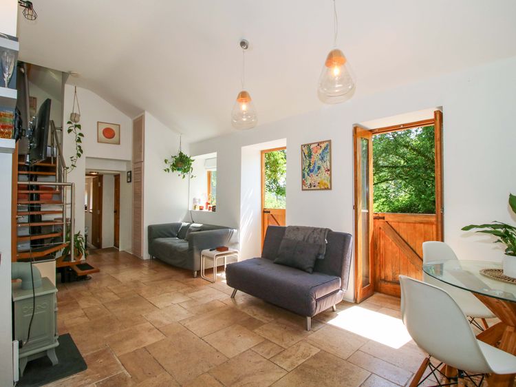 Finished open-plan living and dining room